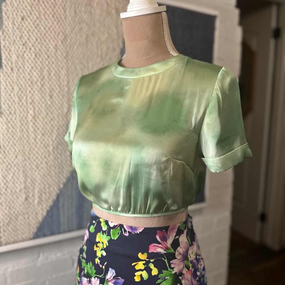 NWT Topshop Green Cuffed Sleeve Crop Top with Waist Tie Detail - Picture 4 of 10